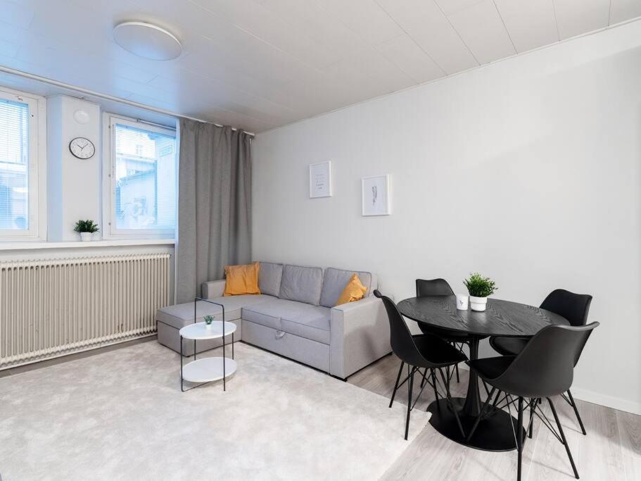 Cozy Roomy Studio Flat Next To Tram Stop @ Kallio Helsingfors Eksteriør bilde